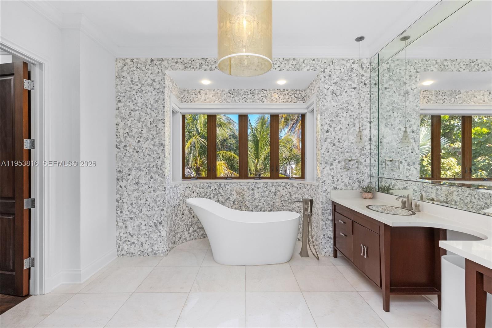 221 Casuarina Concourse Coral Gables, FL 33143