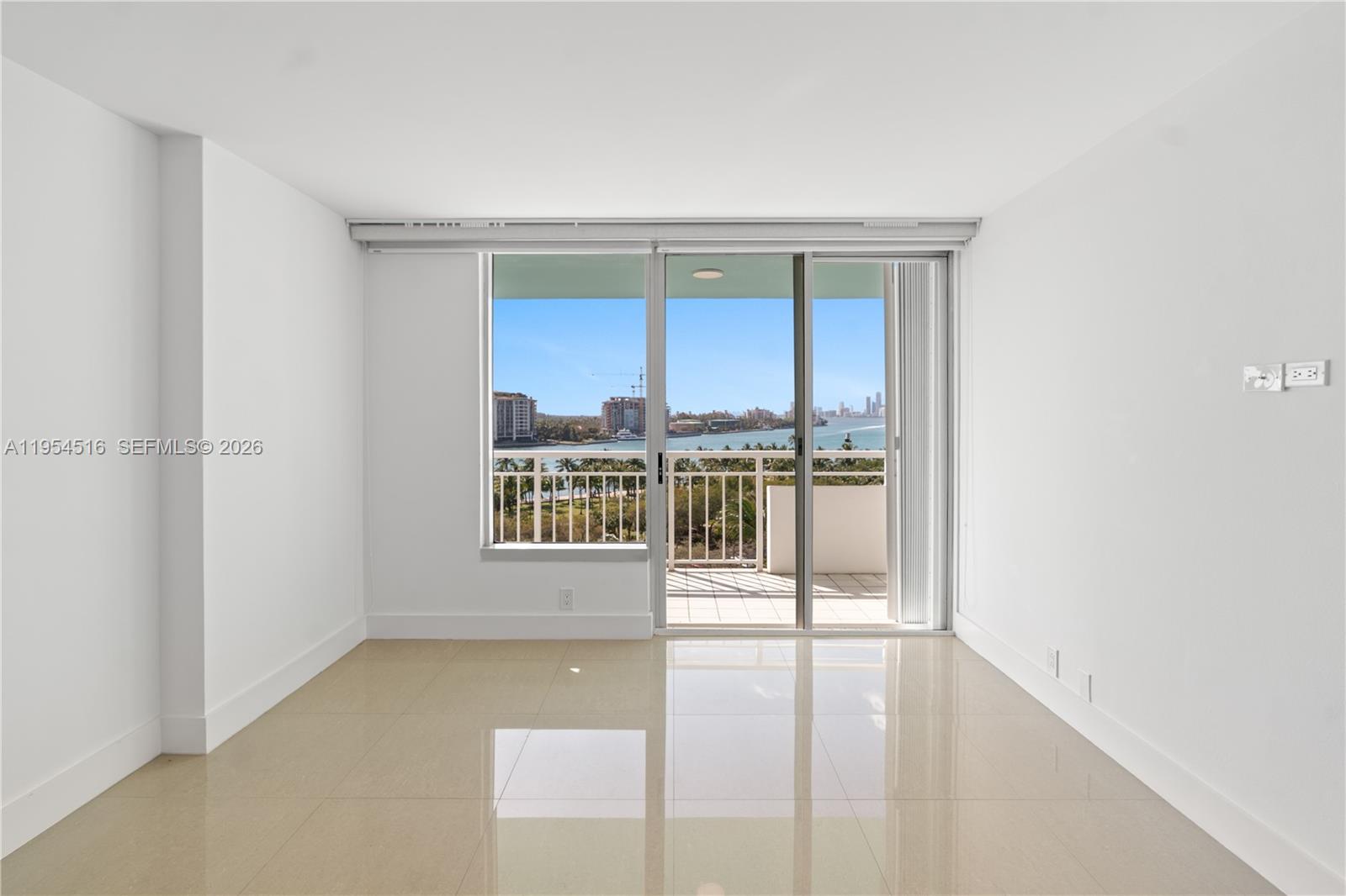 image South Pointe Towers17