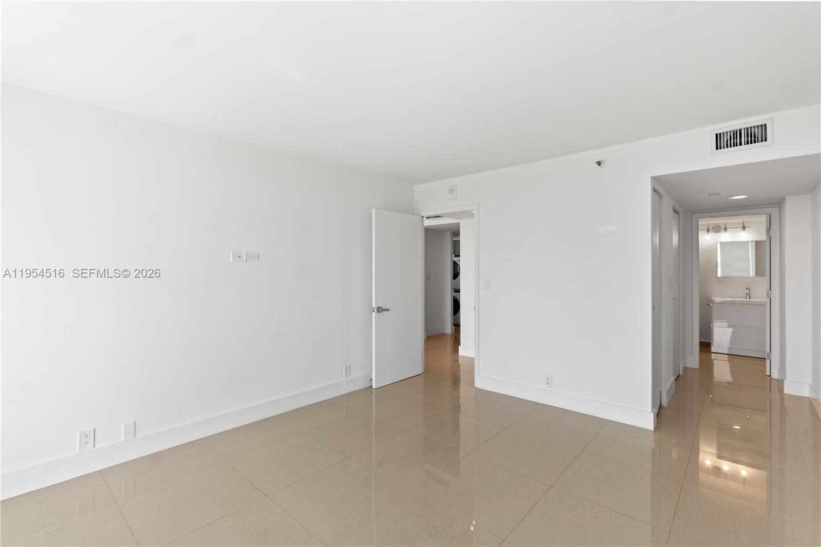 image South Pointe Towers18