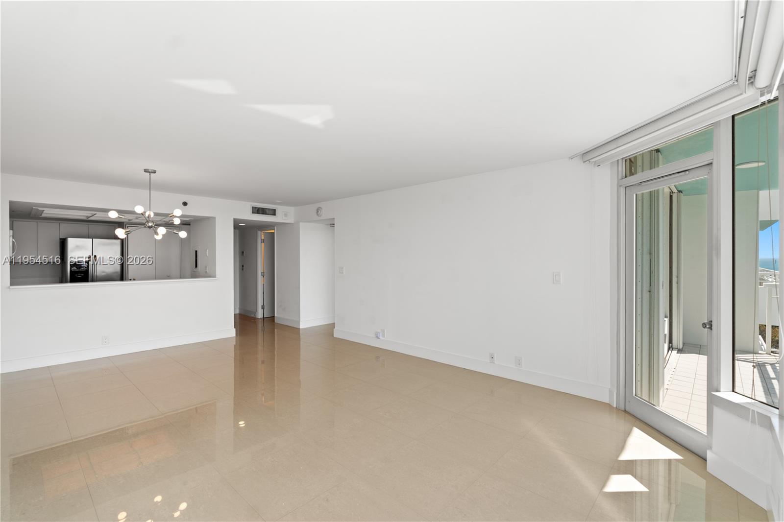 image South Pointe Towers8