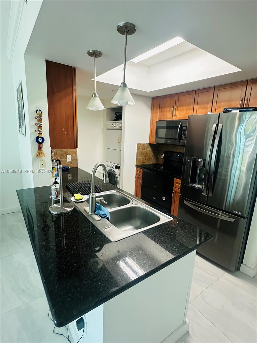 image Cite on the Bay East11