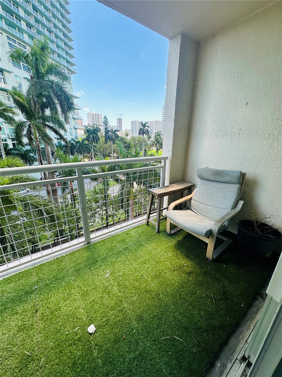 image Cite on the Bay East6