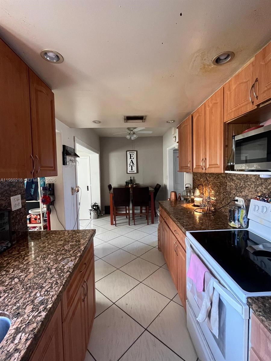 1701 NE 180th St North Miami Beach, FL 33162