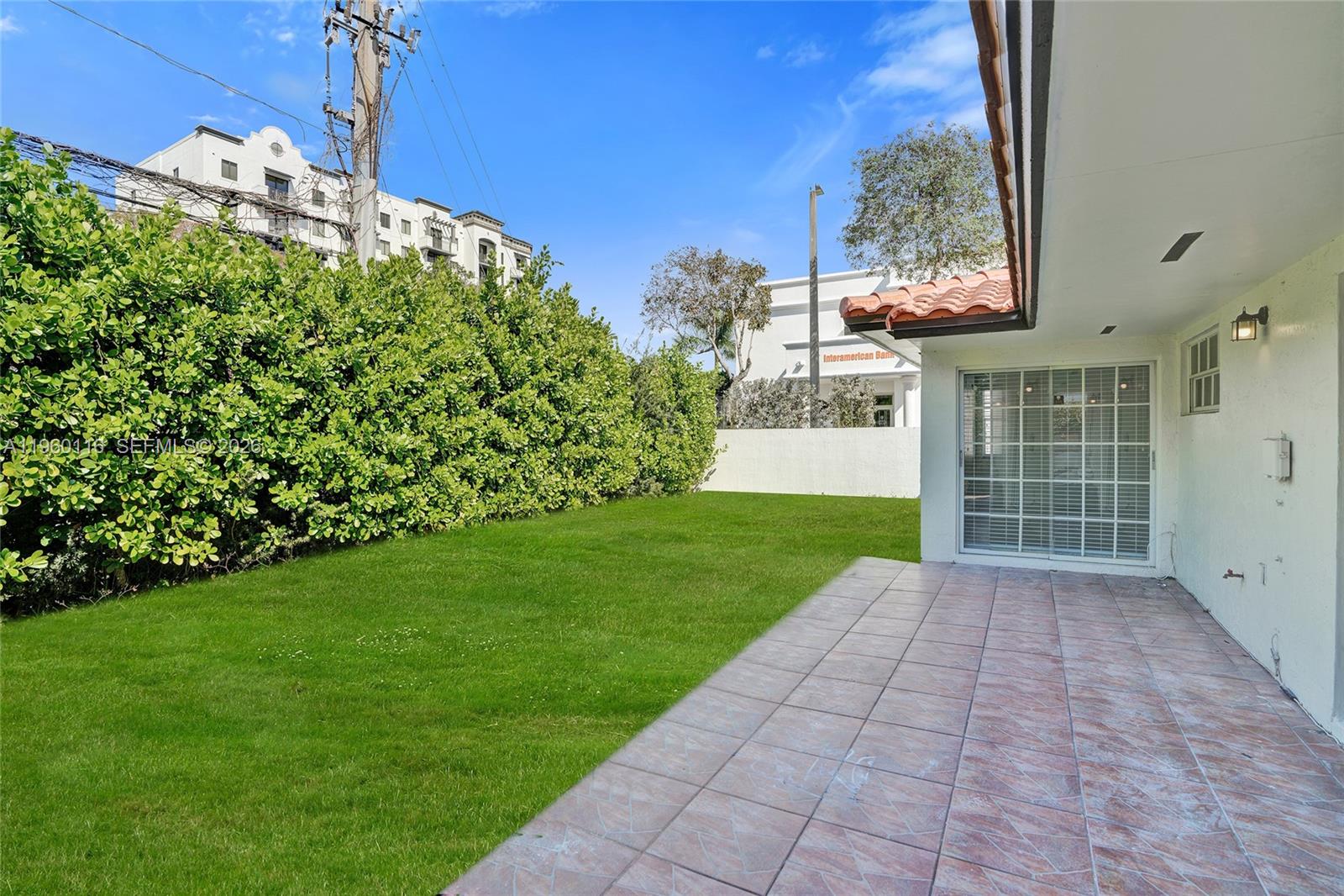 5721 SW 11th St West Miami, FL 33144