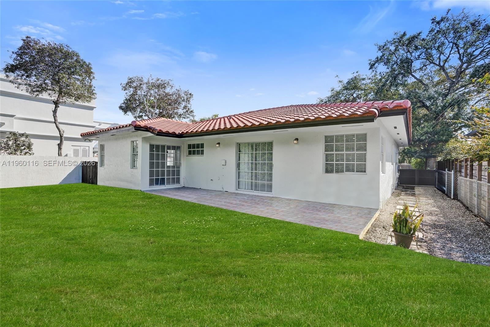 5721 SW 11th St West Miami, FL 33144