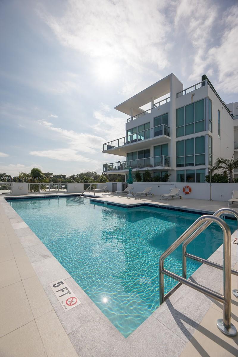 720 NE 62nd St #313 Miami, FL 33138