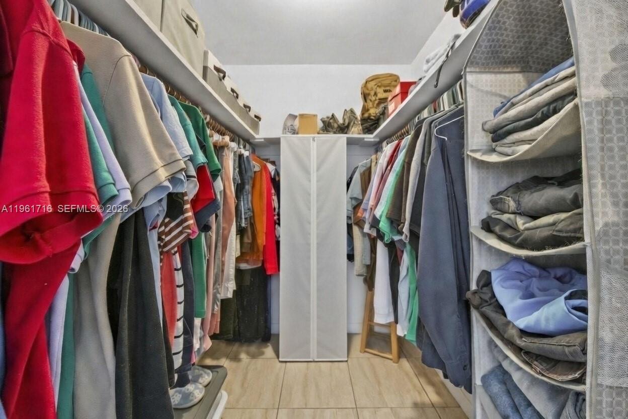 1916 N 36th Ave Hollywood, FL 33021