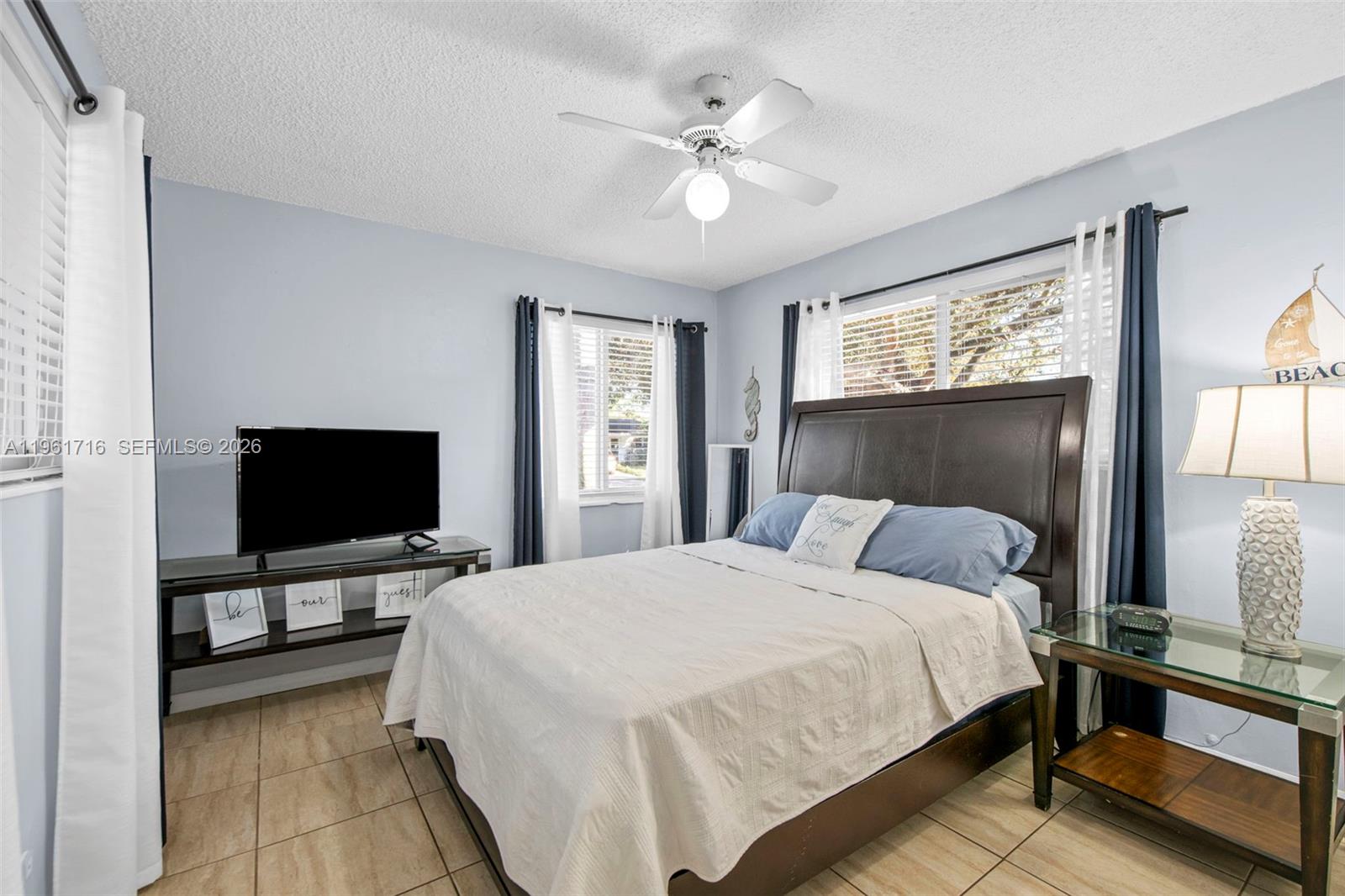 1916 N 36th Ave Hollywood, FL 33021