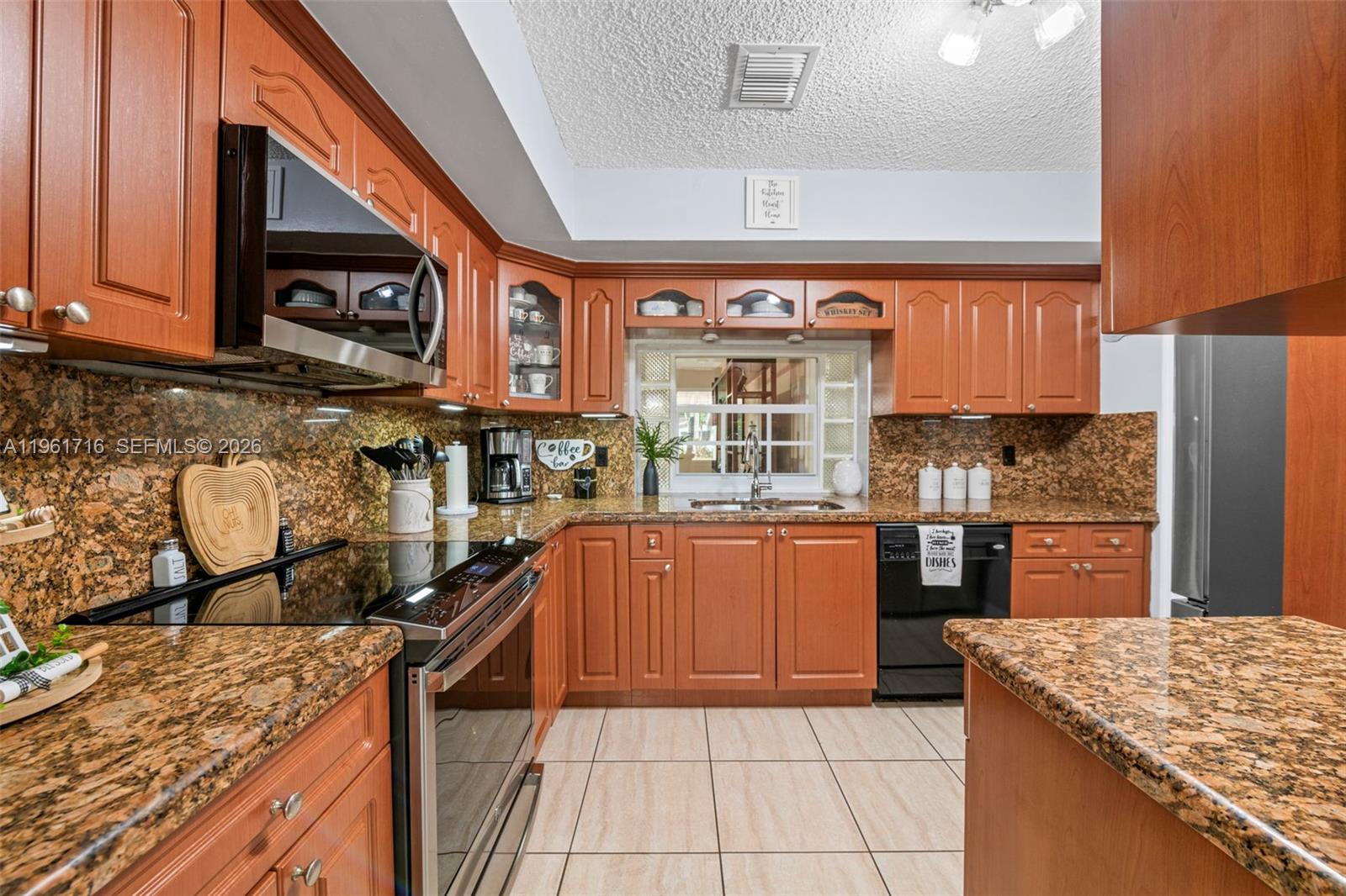 1916 N 36th Ave Hollywood, FL 33021