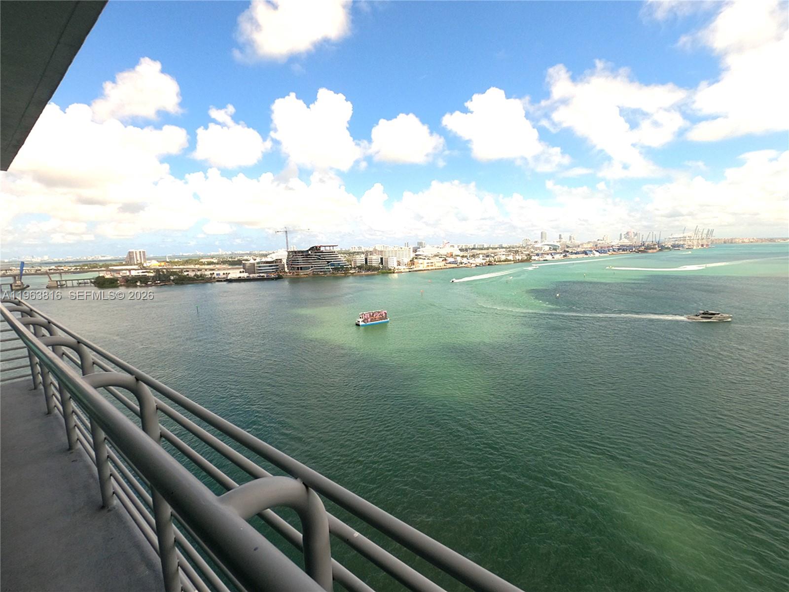 335 S Biscayne Blvd #1712 Miami, FL 33131