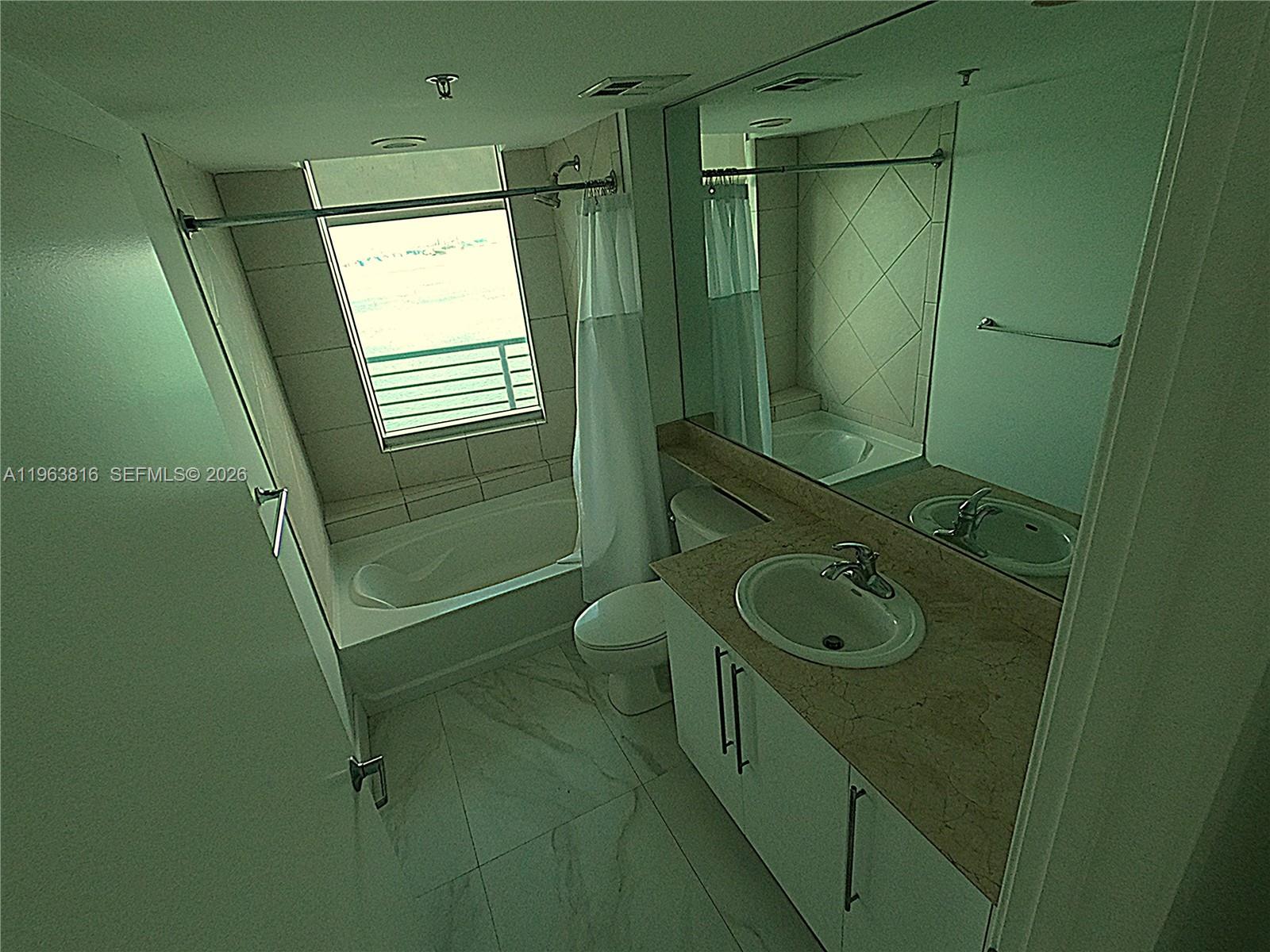 335 S Biscayne Blvd #1712 Miami, FL 33131