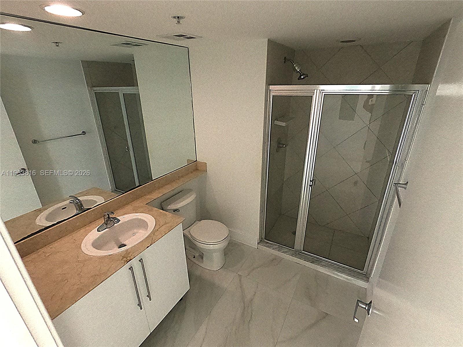 335 S Biscayne Blvd #1712 Miami, FL 33131