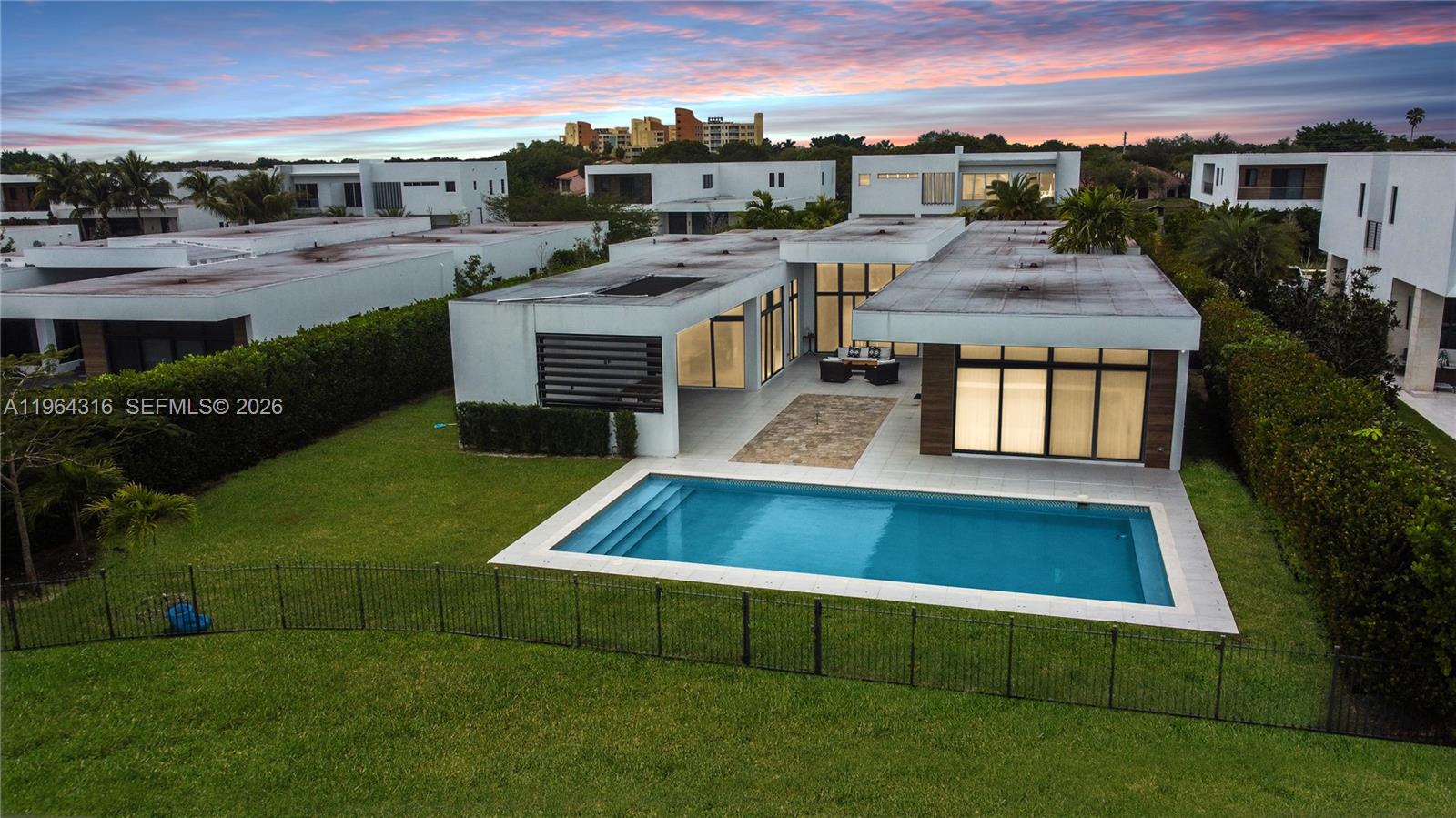 16640 Sunset Way Weston, FL 33326