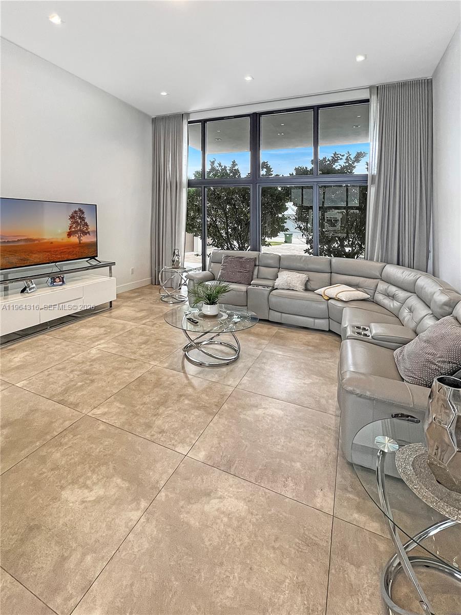 16640 Sunset Way Weston, FL 33326