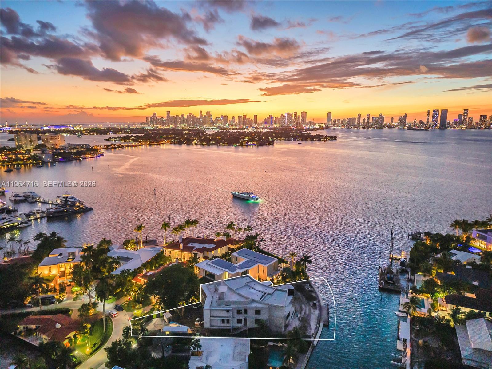 1649 W 22nd St Miami Beach, FL 33140