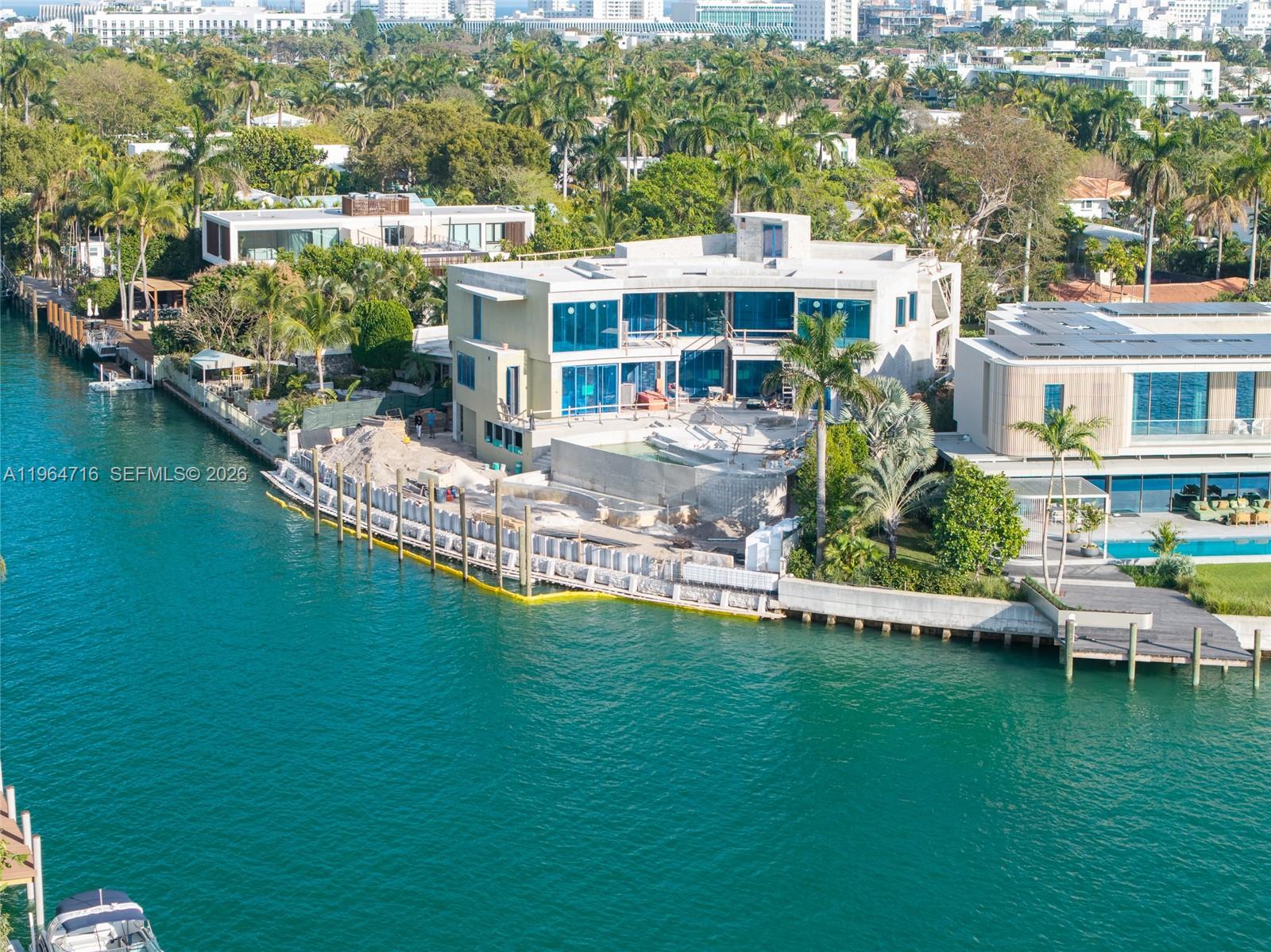 1649 W 22nd St Miami Beach, FL 33140