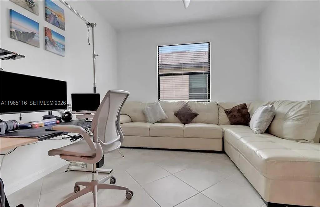 3426 Menores Way Fort Myers, FL 33905