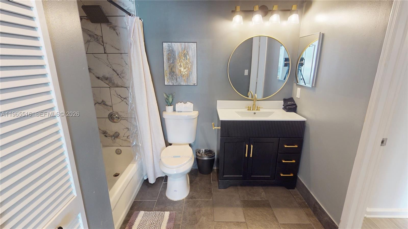 1200 N Brickell Bay Dr #2222 Miami, FL 33131