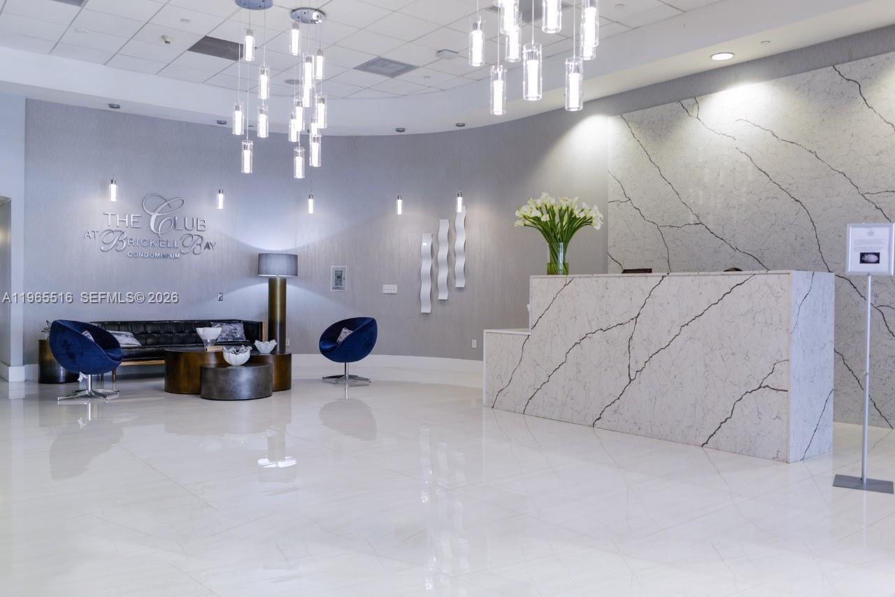 1200 N Brickell Bay Dr #2222 Miami, FL 33131