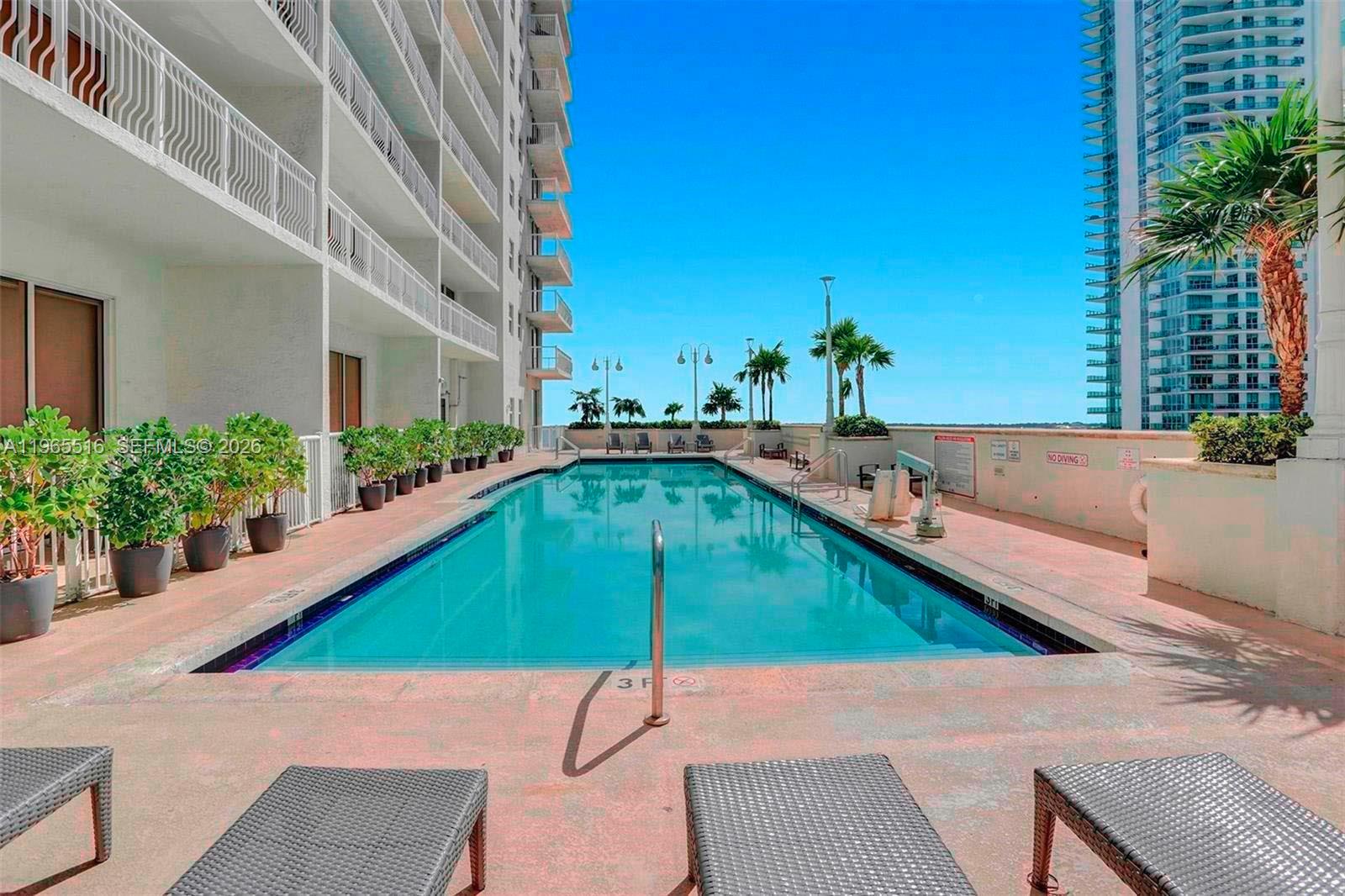 1200 N Brickell Bay Dr #2222 Miami, FL 33131