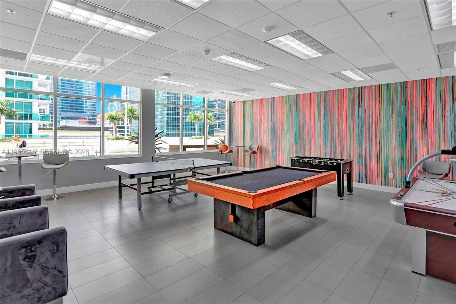 1200 N Brickell Bay Dr #2222 Miami, FL 33131