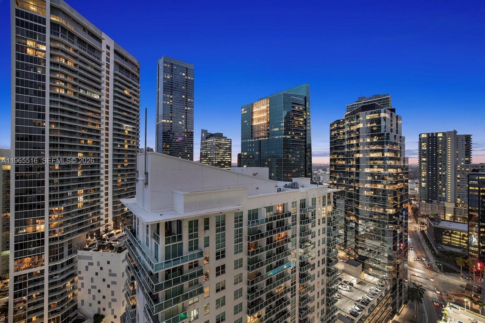 1200 N Brickell Bay Dr #2222 Miami, FL 33131