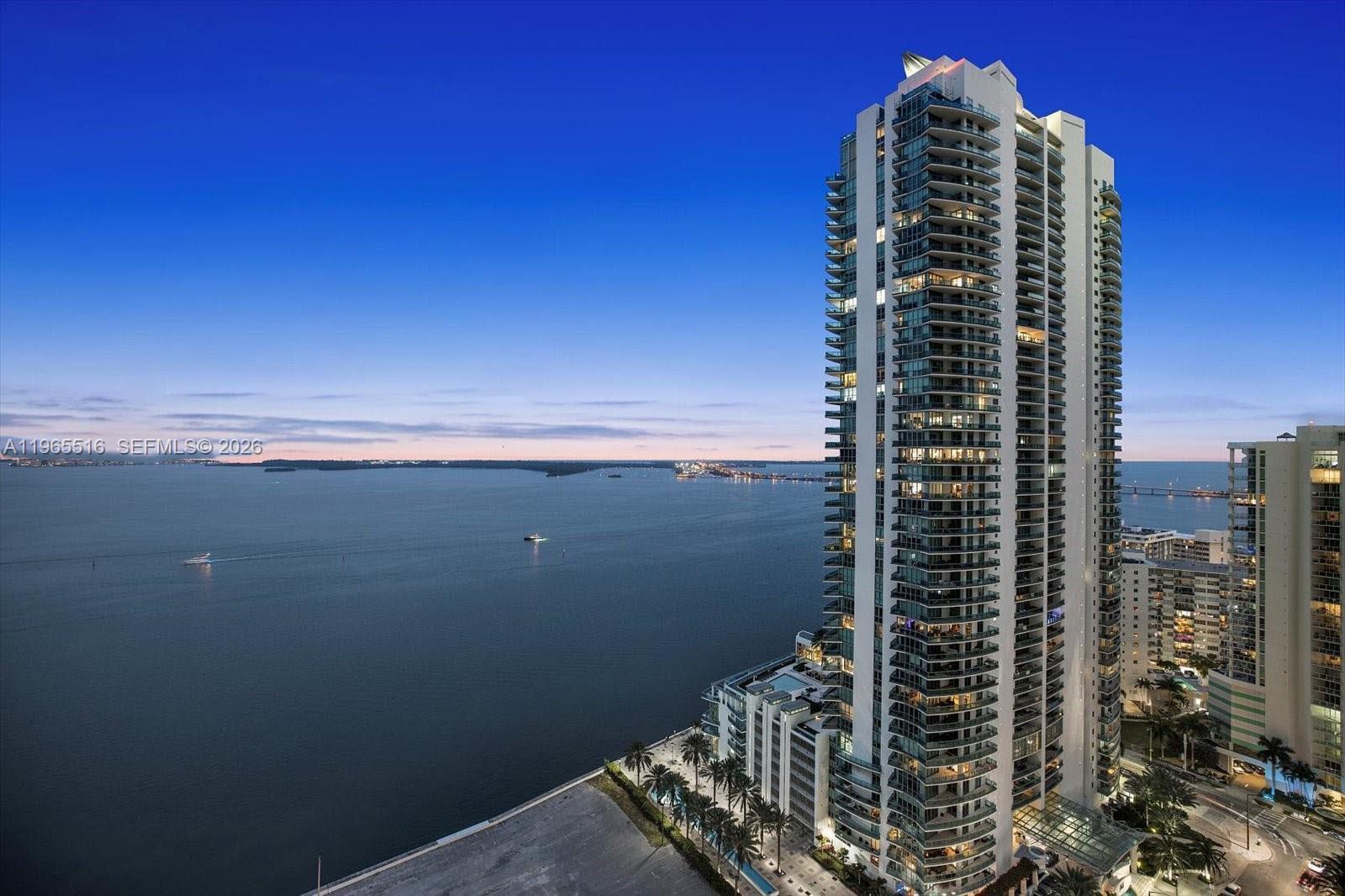 1200 N Brickell Bay Dr #2222 Miami, FL 33131