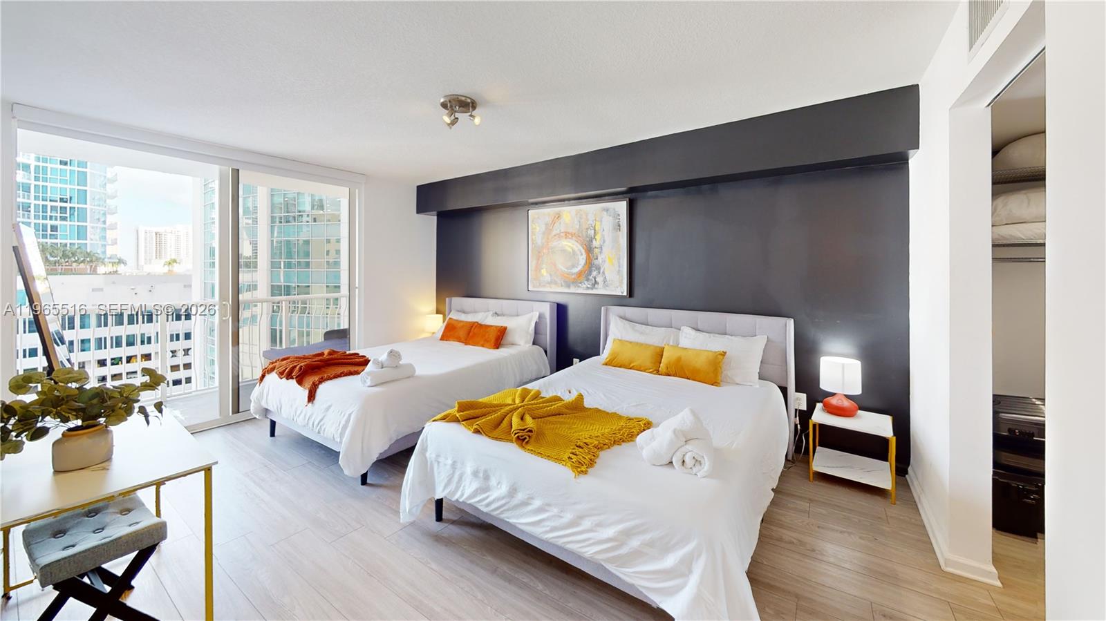 1200 N Brickell Bay Dr #2222 Miami, FL 33131