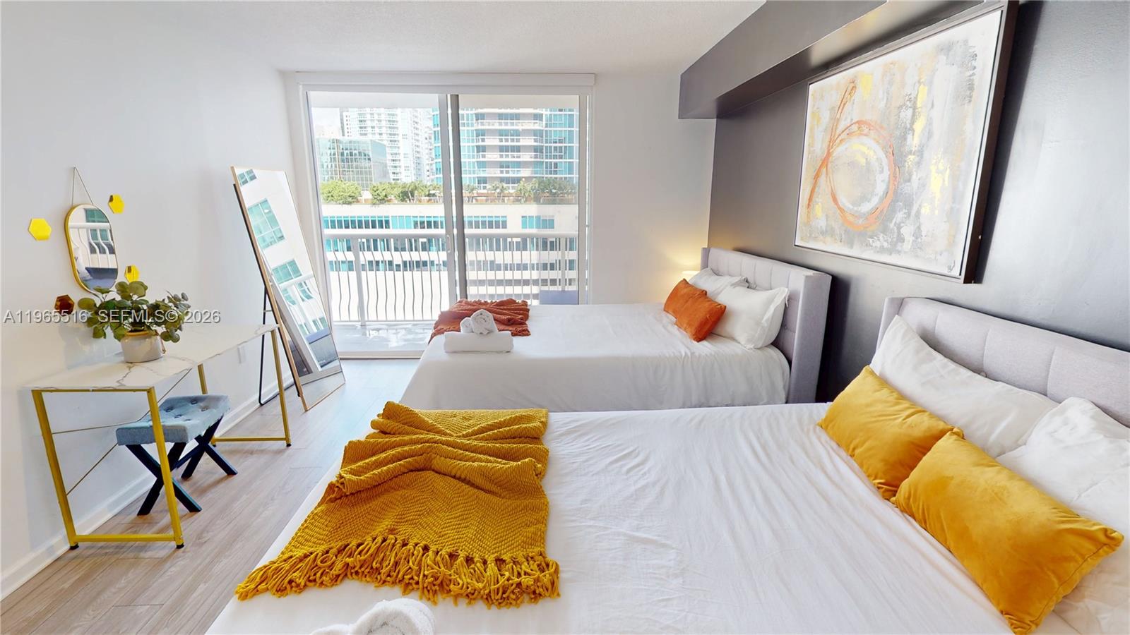 1200 N Brickell Bay Dr #2222 Miami, FL 33131