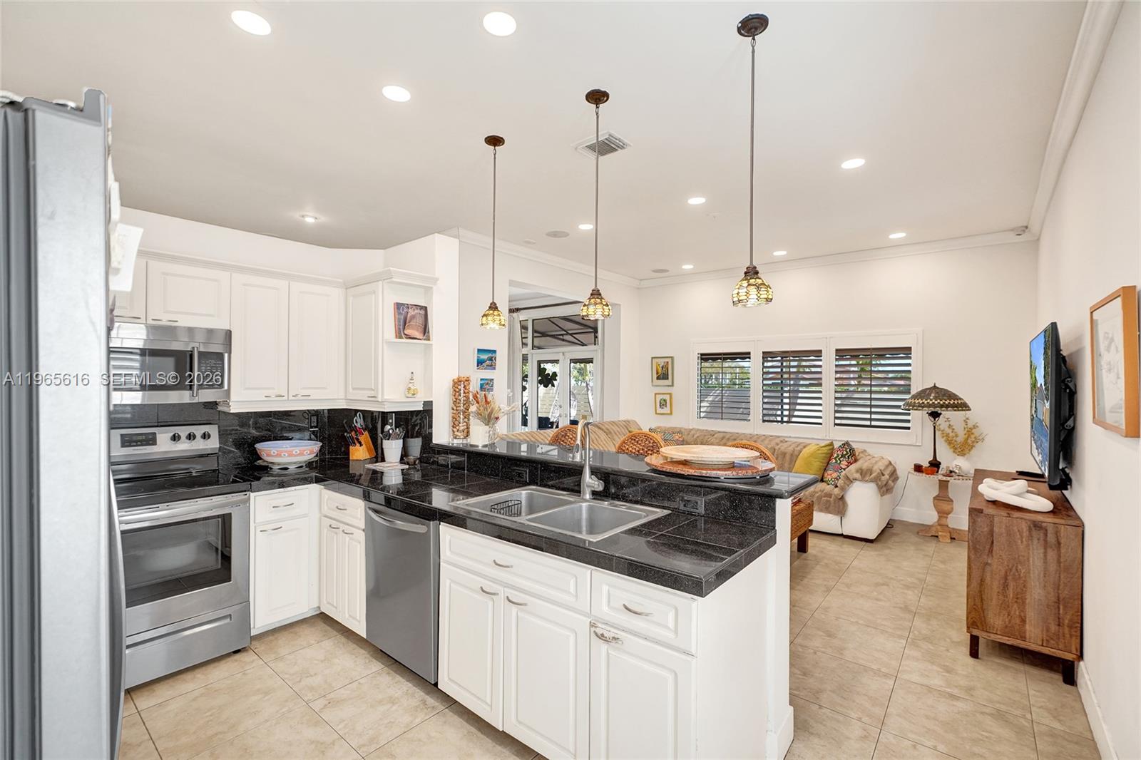 471 SW 92nd Psge Miami, FL 33174