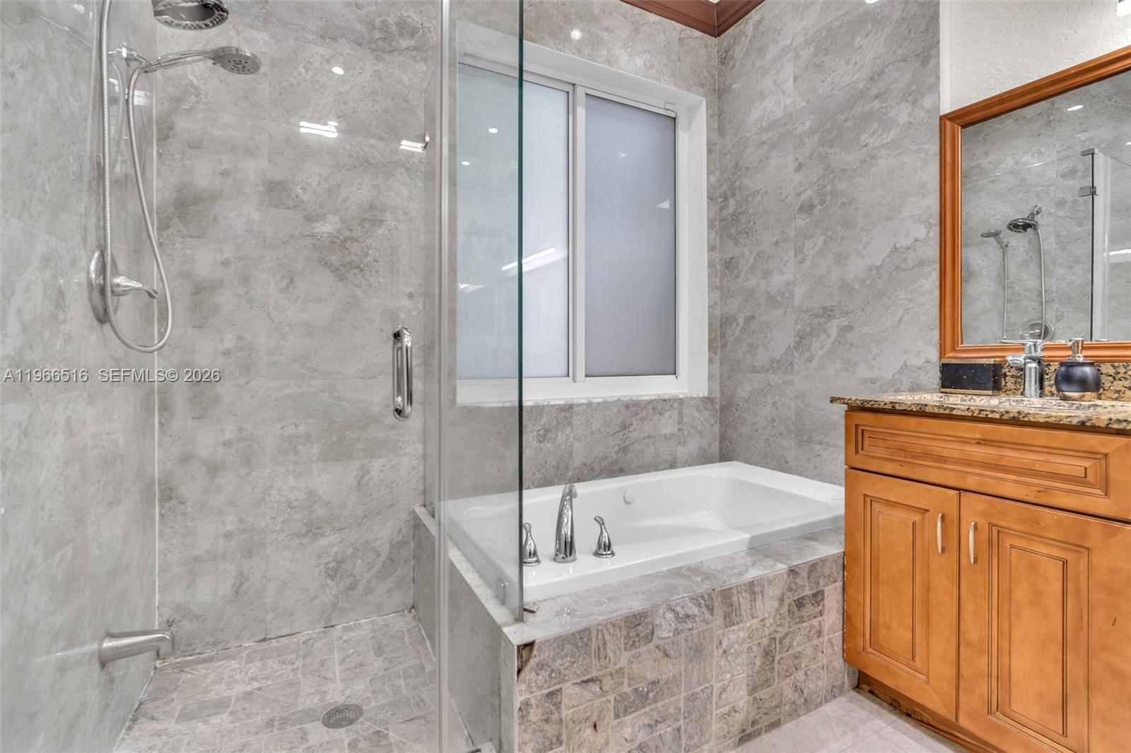 544 NW 159th Ln Pembroke Pines, FL 33028