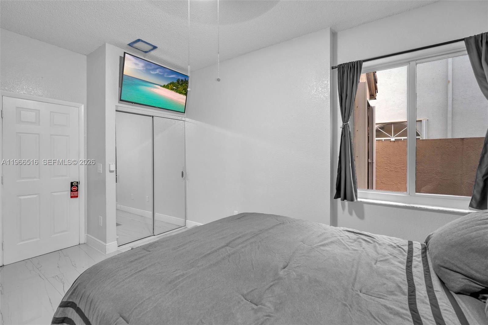 544 NW 159th Ln Pembroke Pines, FL 33028