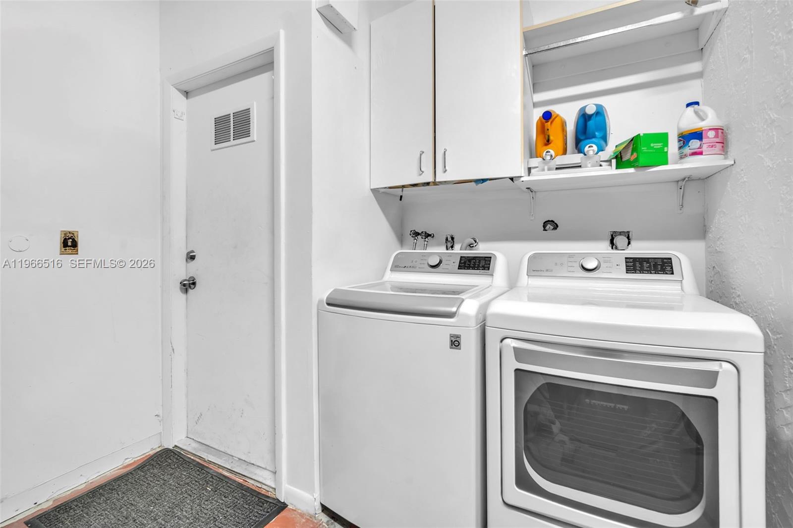 544 NW 159th Ln Pembroke Pines, FL 33028