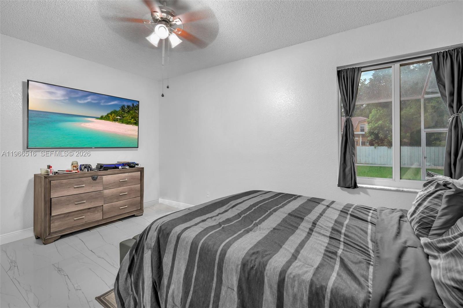 544 NW 159th Ln Pembroke Pines, FL 33028