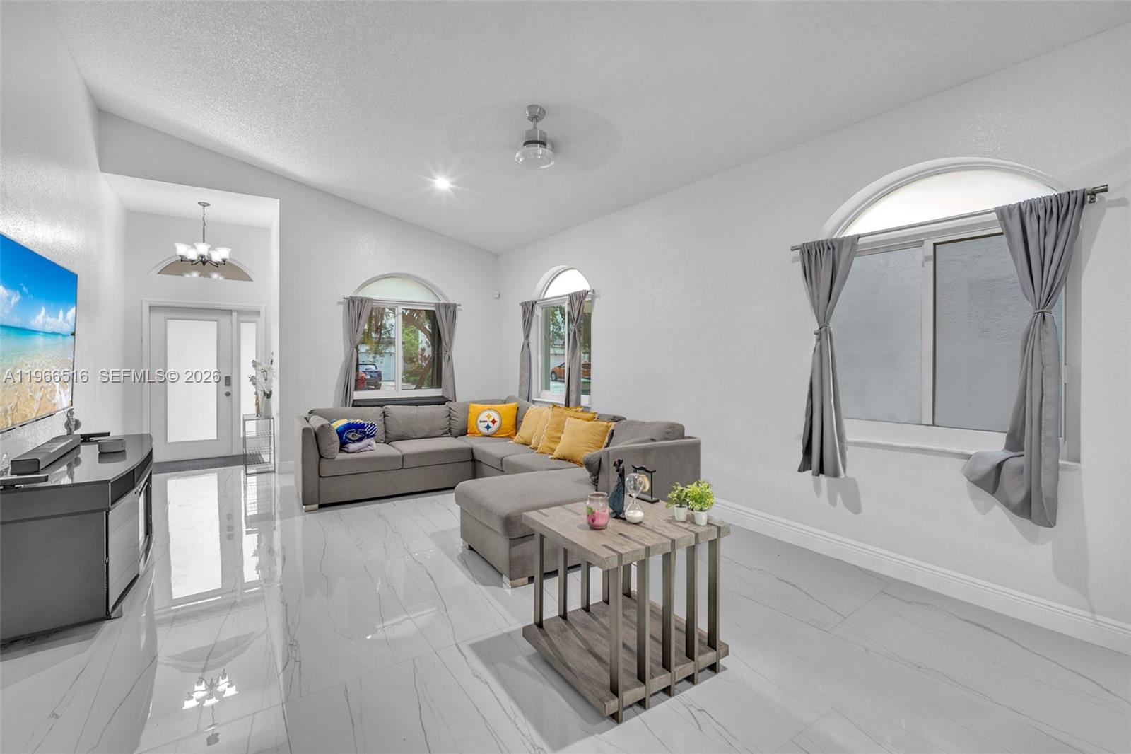 544 NW 159th Ln Pembroke Pines, FL 33028