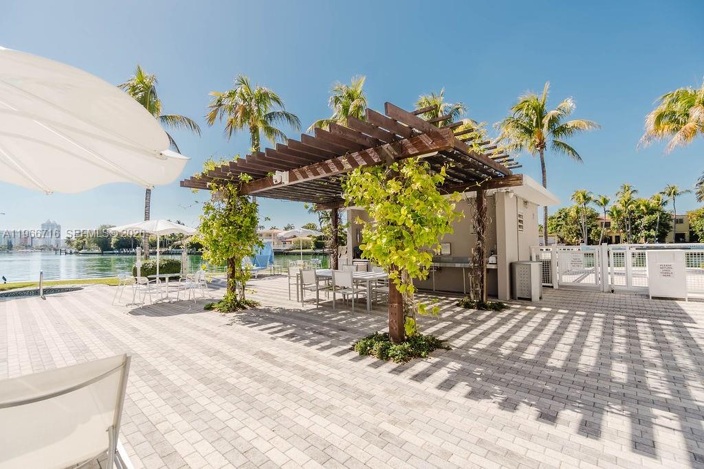 6103 Aqua Ave #702 Miami Beach, FL 33141