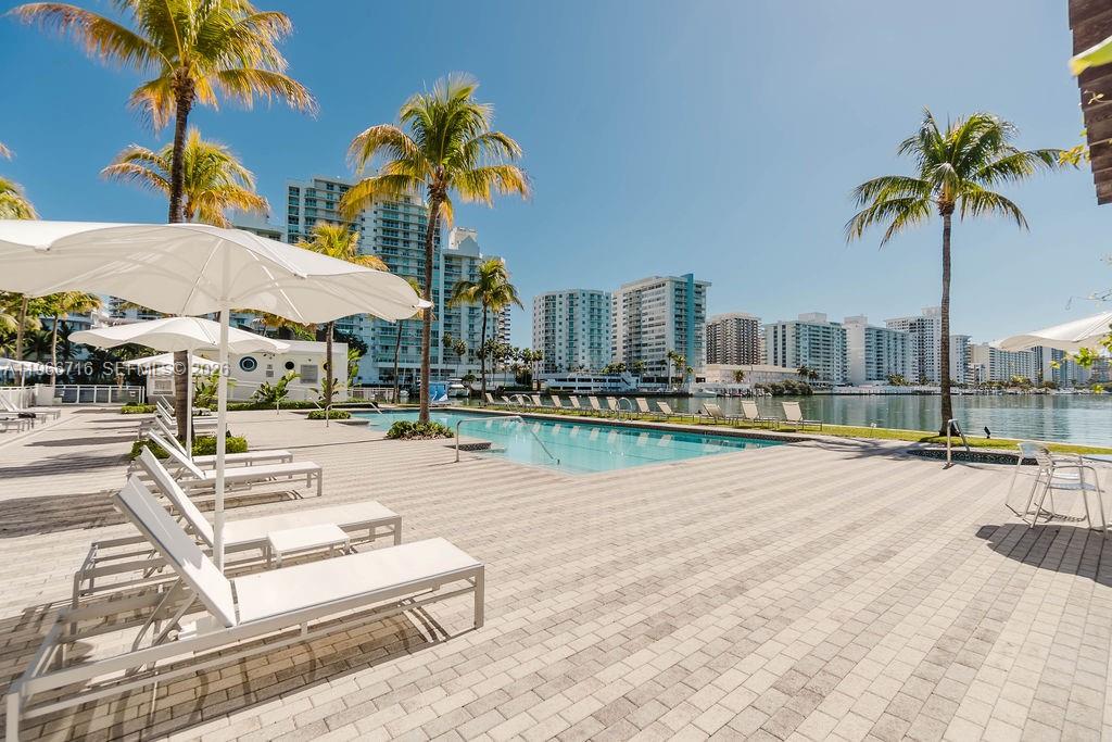 6103 Aqua Ave #702 Miami Beach, FL 33141