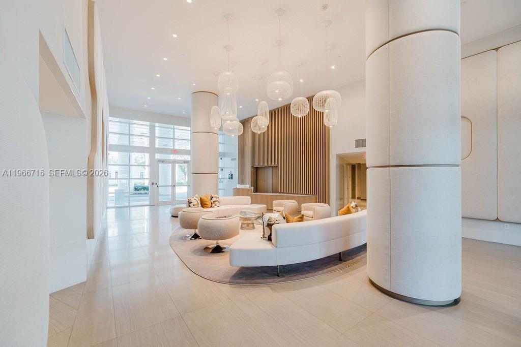 6103 Aqua Ave #702 Miami Beach, FL 33141