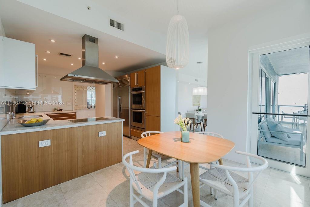 6103 Aqua Ave #702 Miami Beach, FL 33141