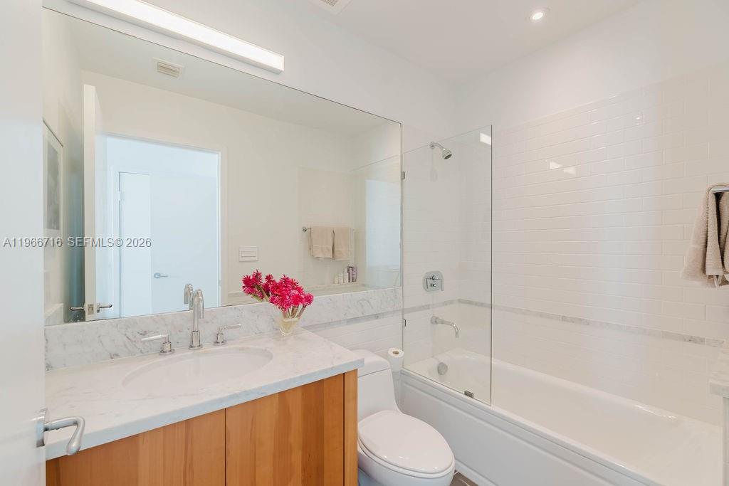 6103 Aqua Ave #702 Miami Beach, FL 33141