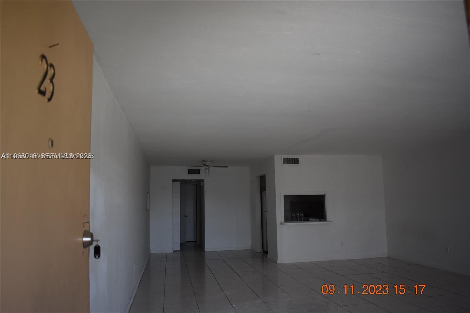 1885 NE 121st St #23