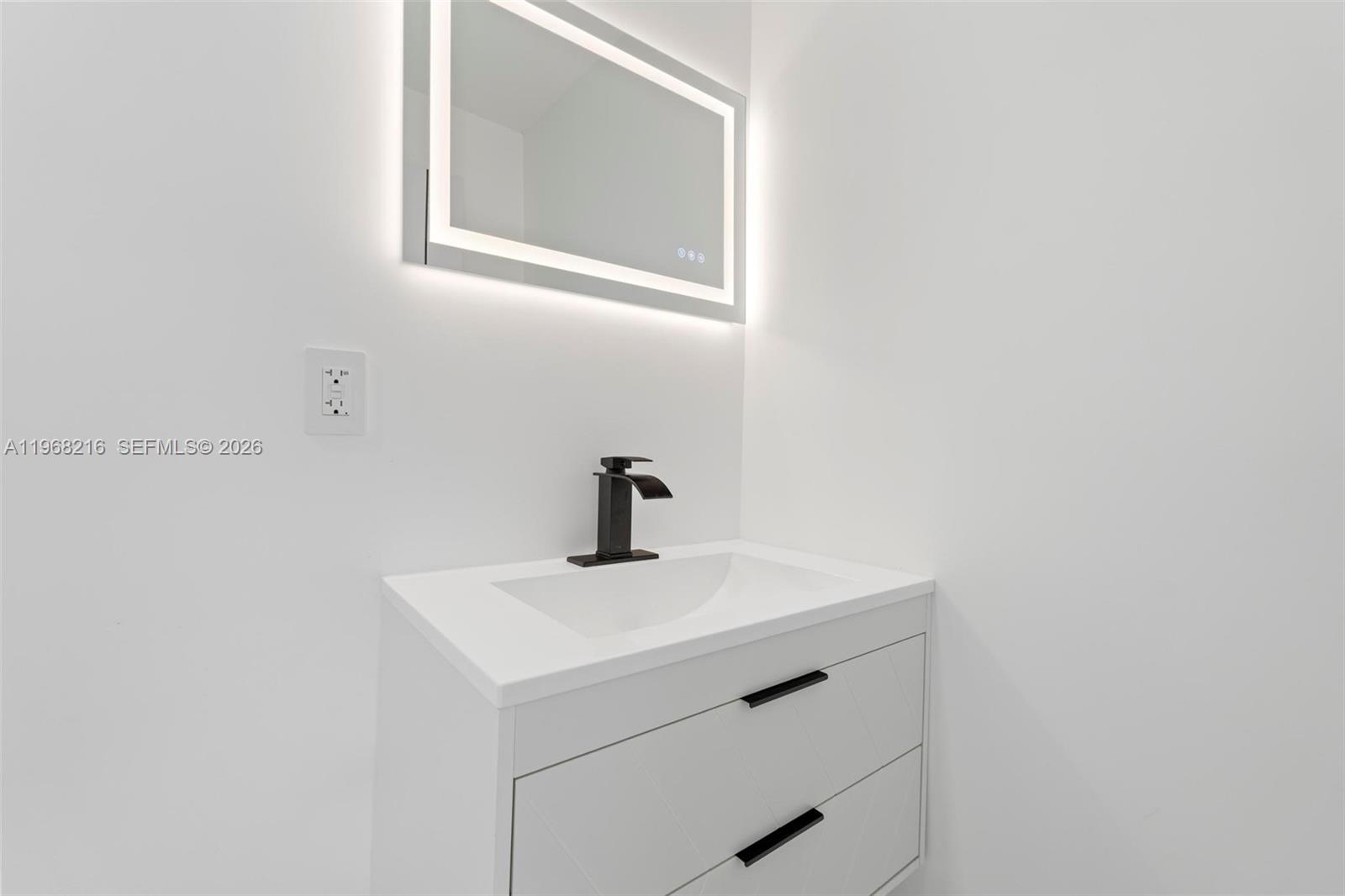 14950 NE 2nd Ave Miami, FL 33161