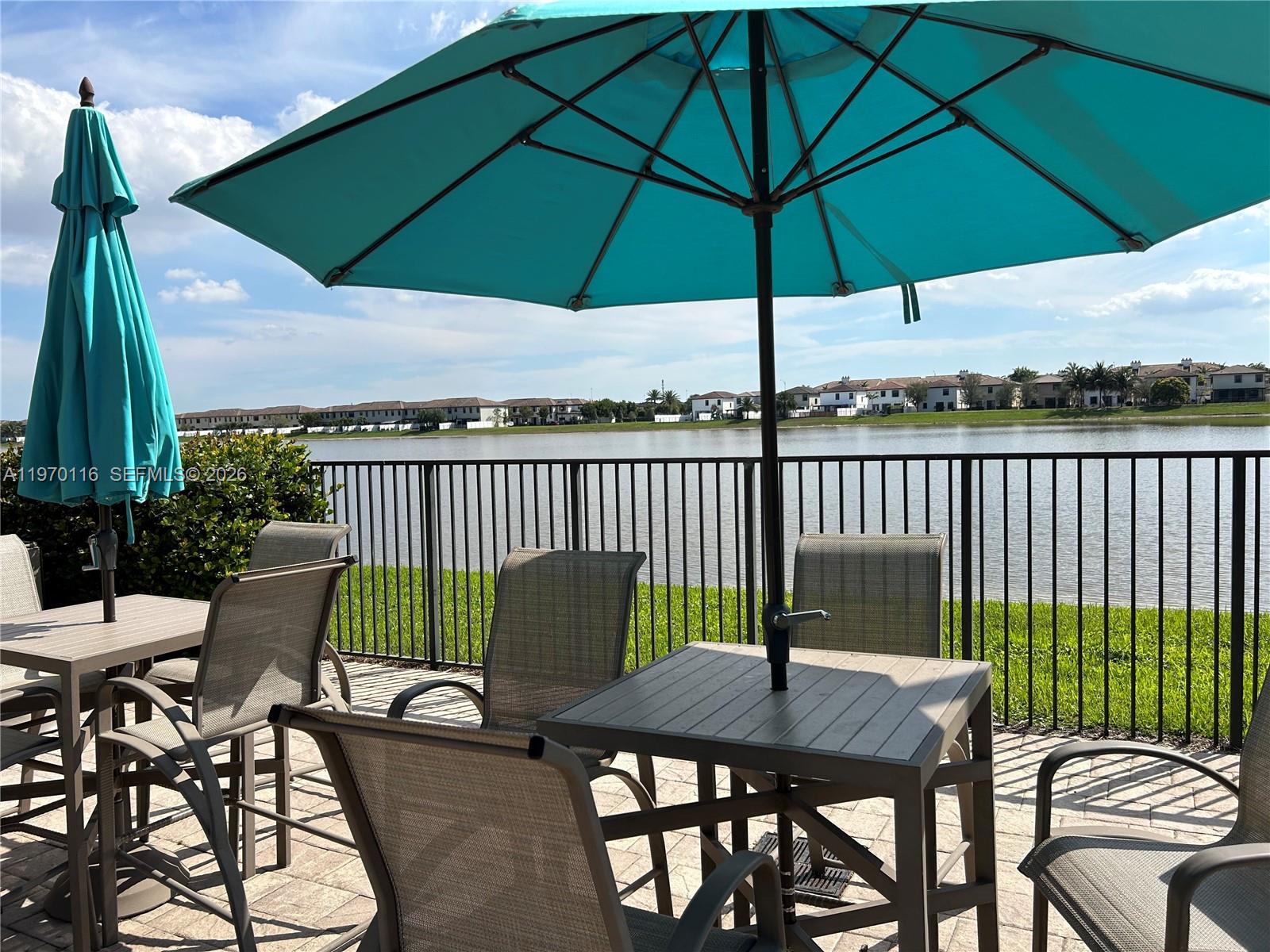 10371 W 33rd Ct Hialeah, FL 33018