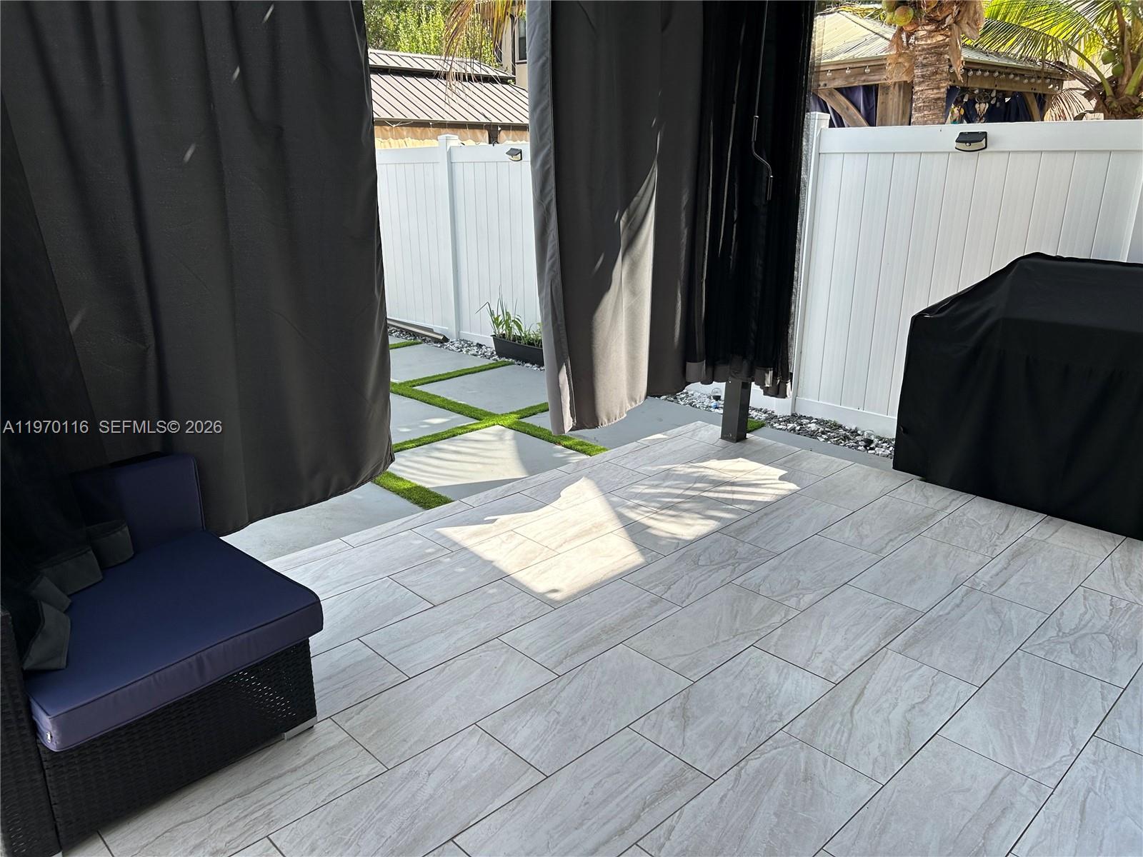 10371 W 33rd Ct Hialeah, FL 33018