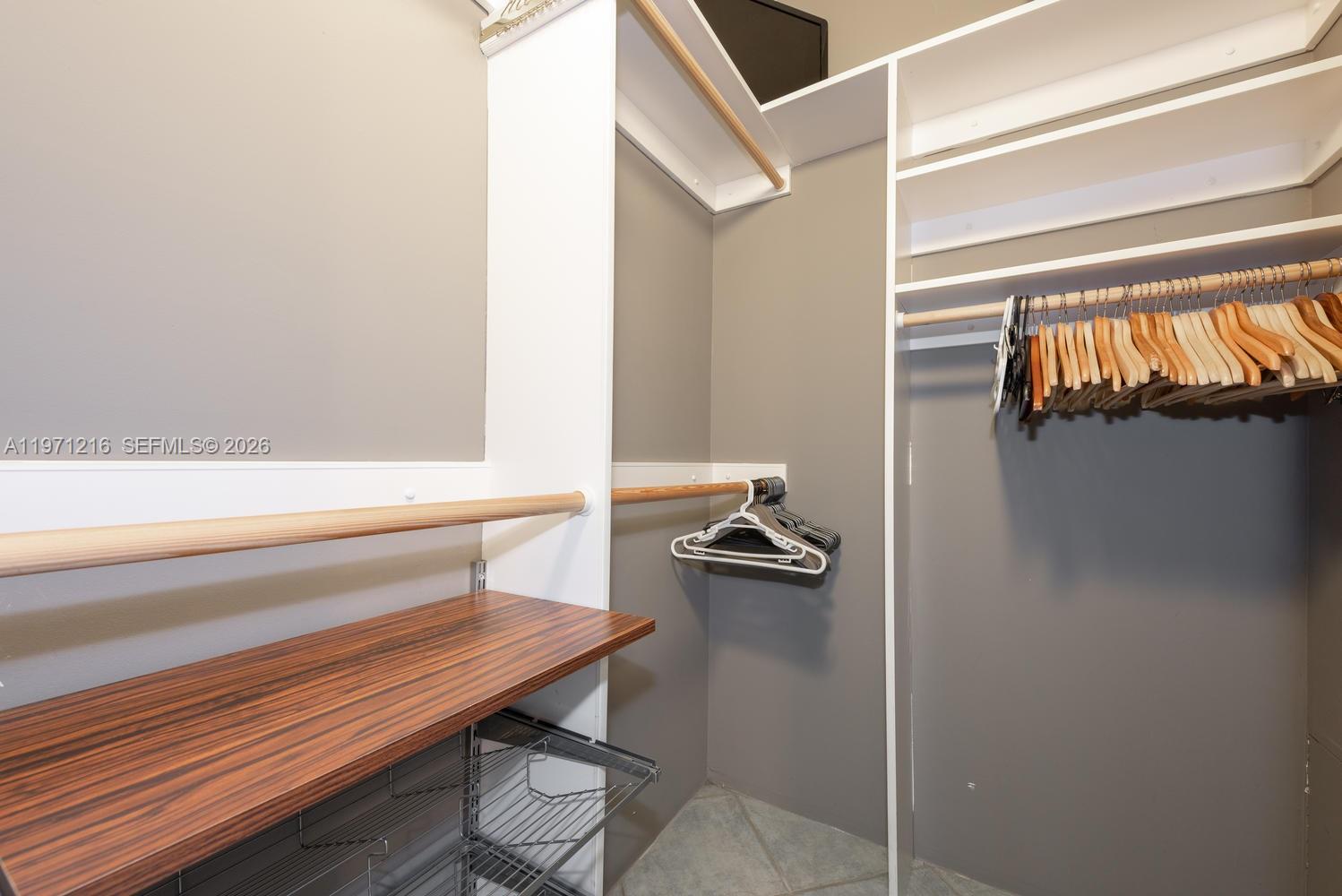 888 Brickell Key Dr #2201 Miami, FL 33131