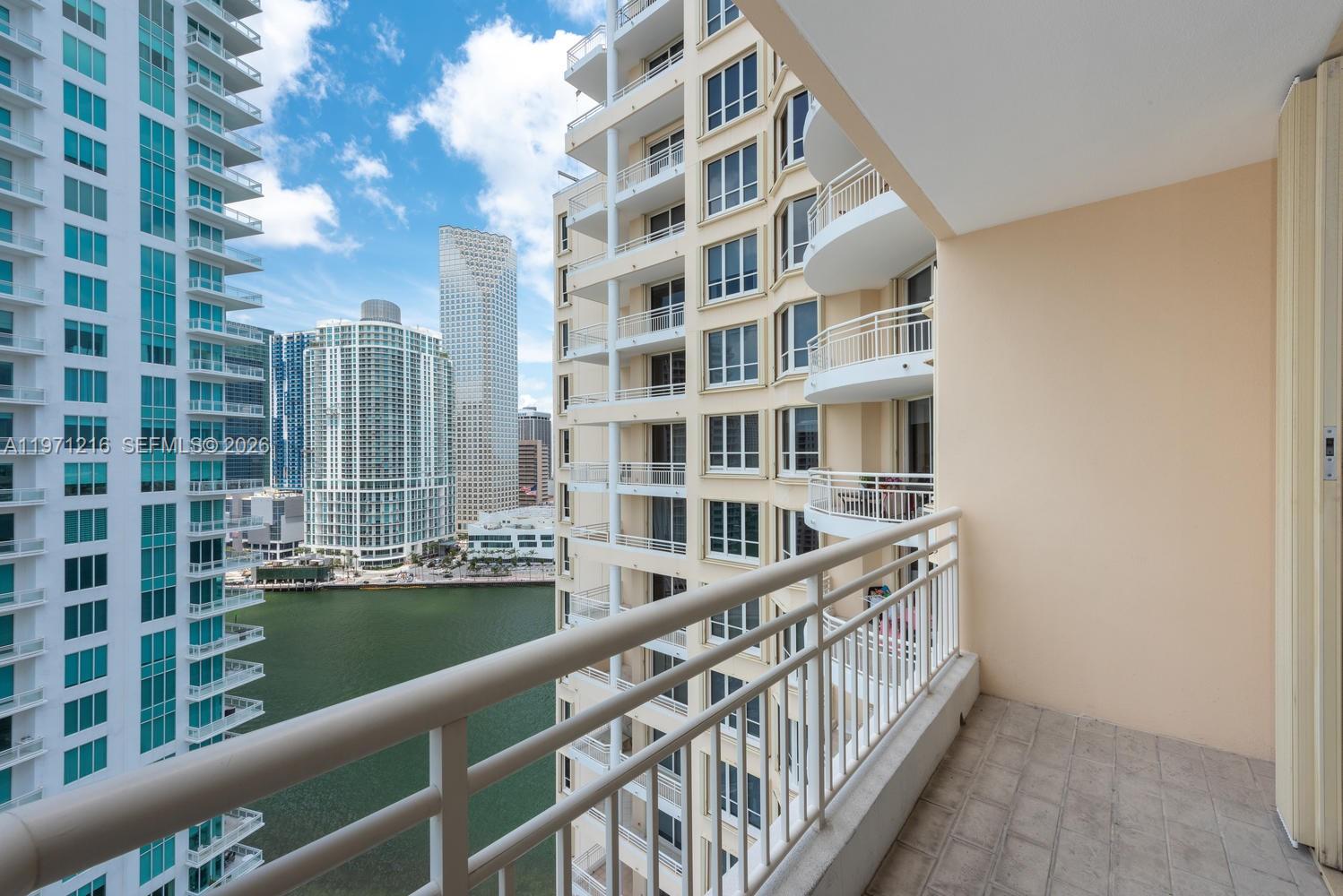 888 Brickell Key Dr #2201 Miami, FL 33131