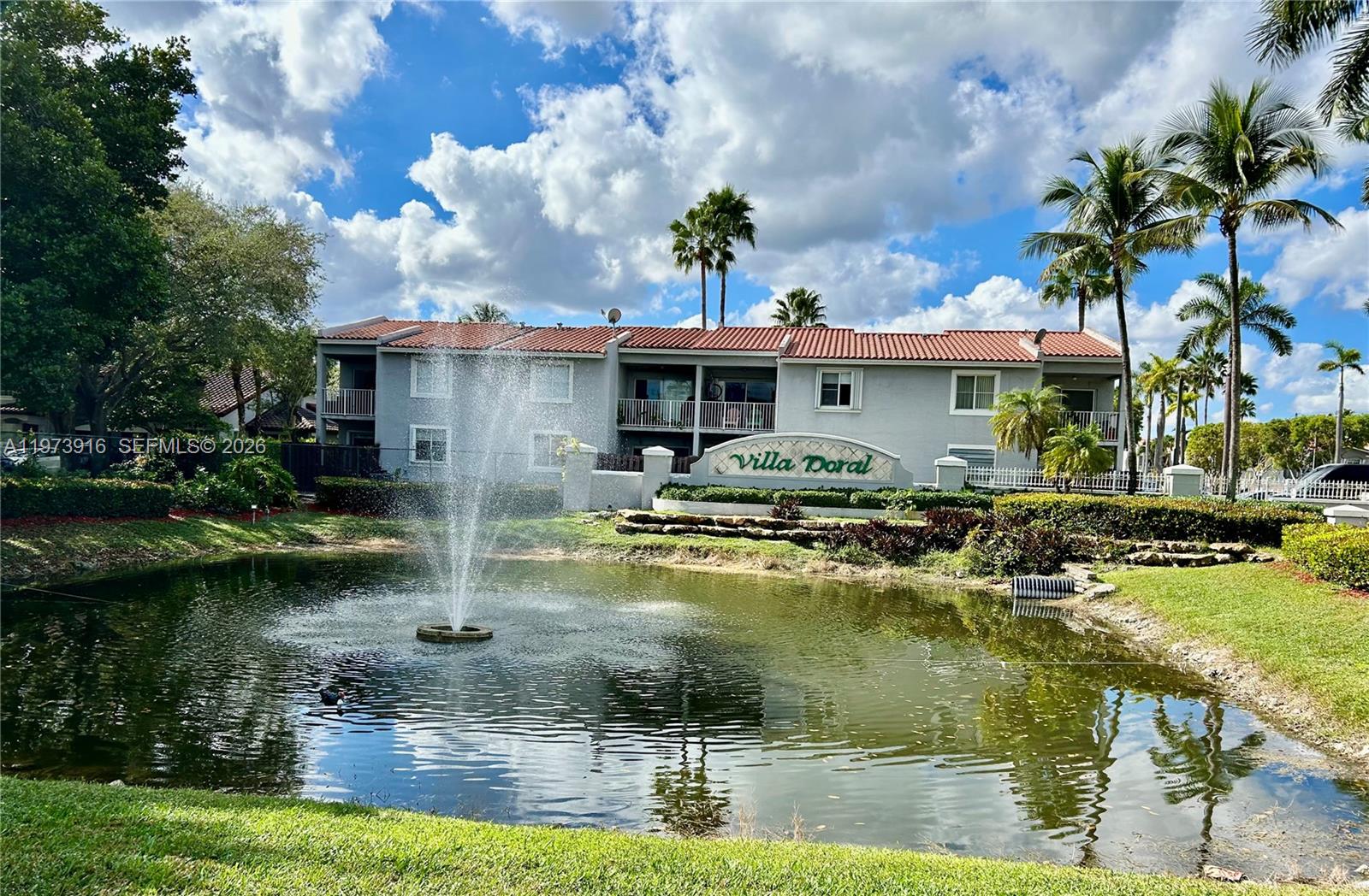 4712 NW 114th Ave #102