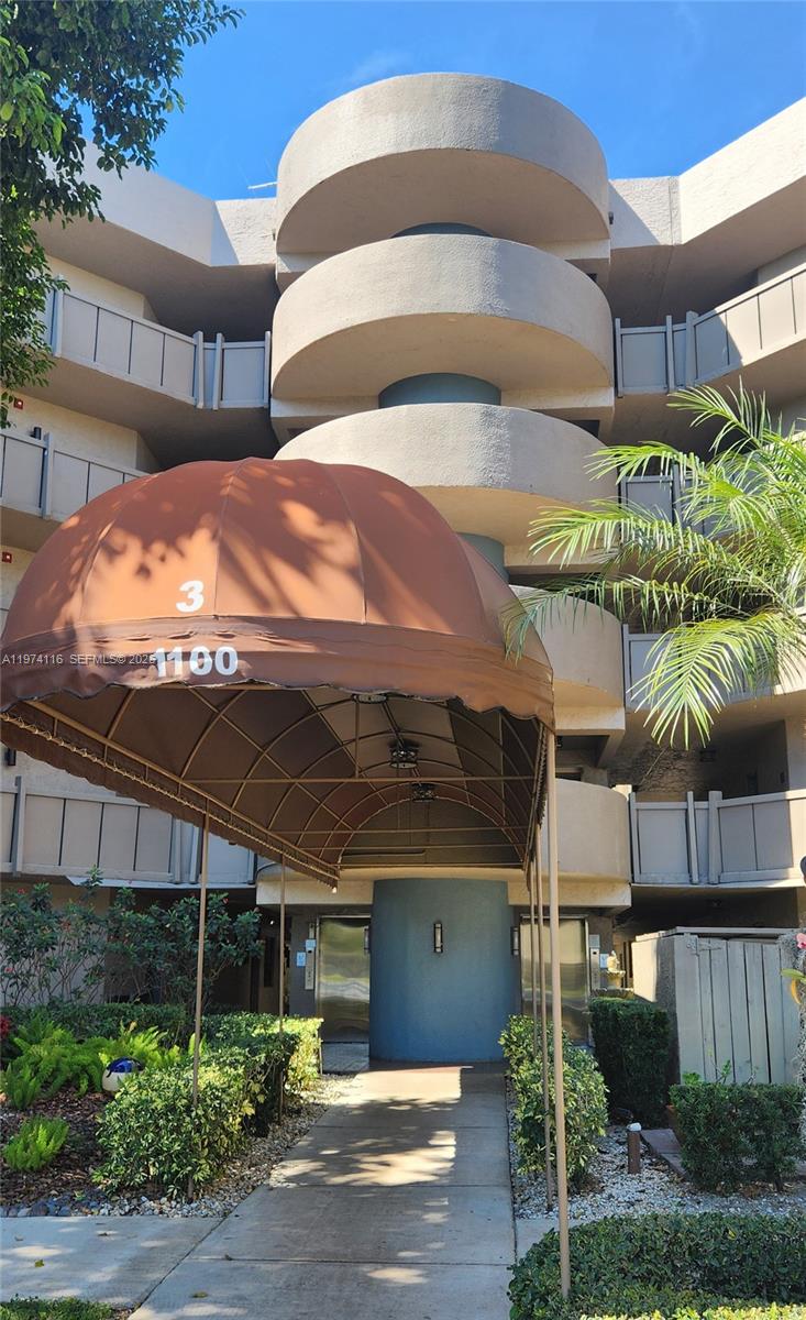 1100 Colony Pt Cir #316