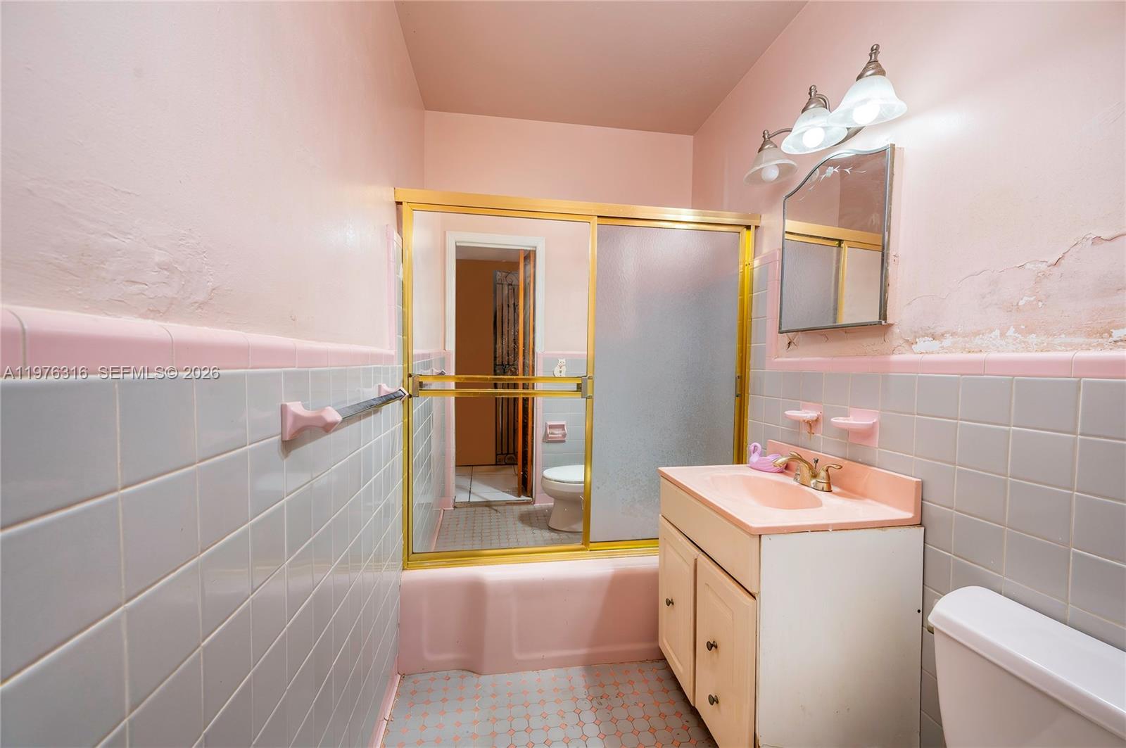 1780 SW 23rd St Miami, FL 33145