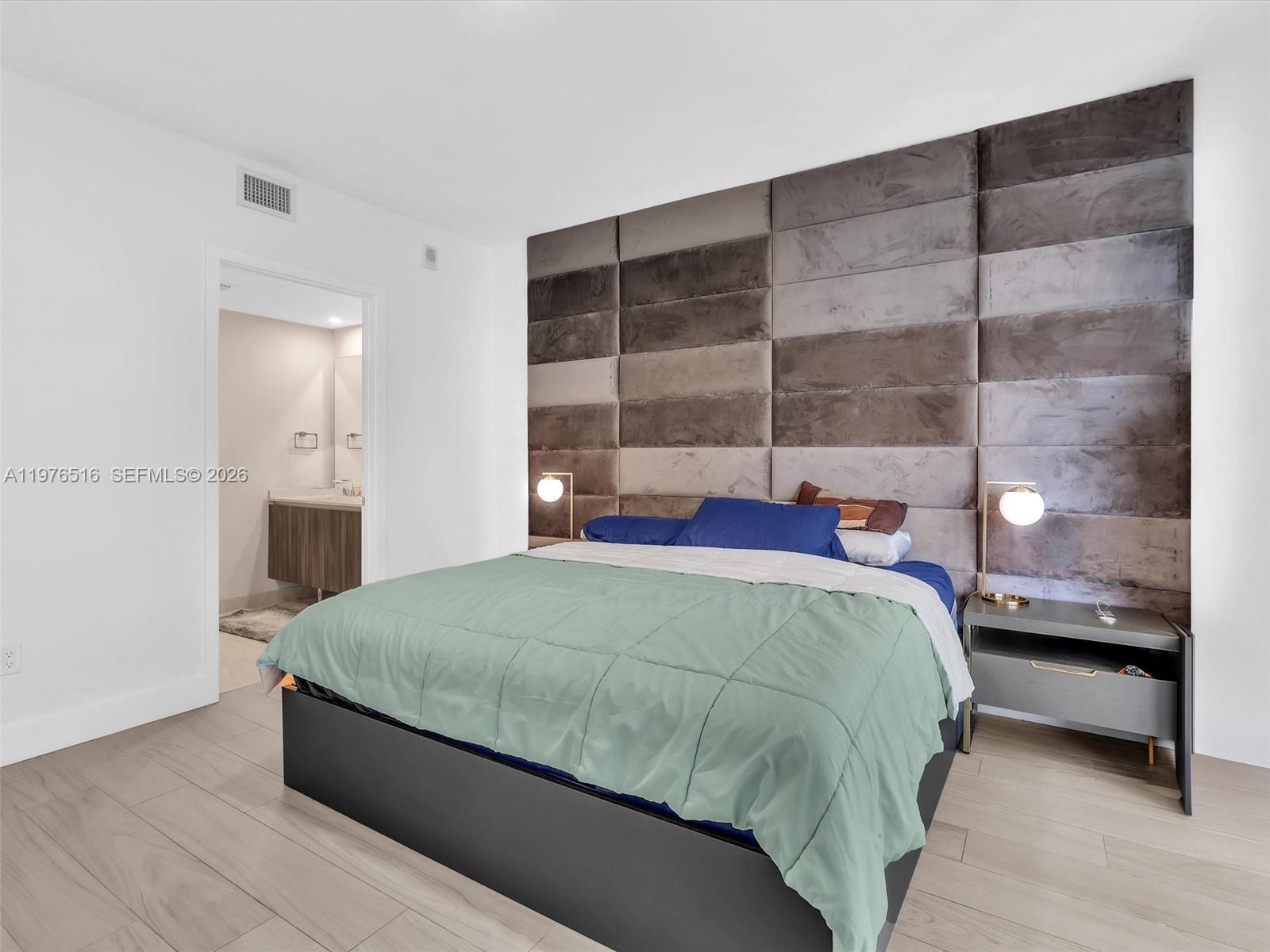 image Aria on the Bay16